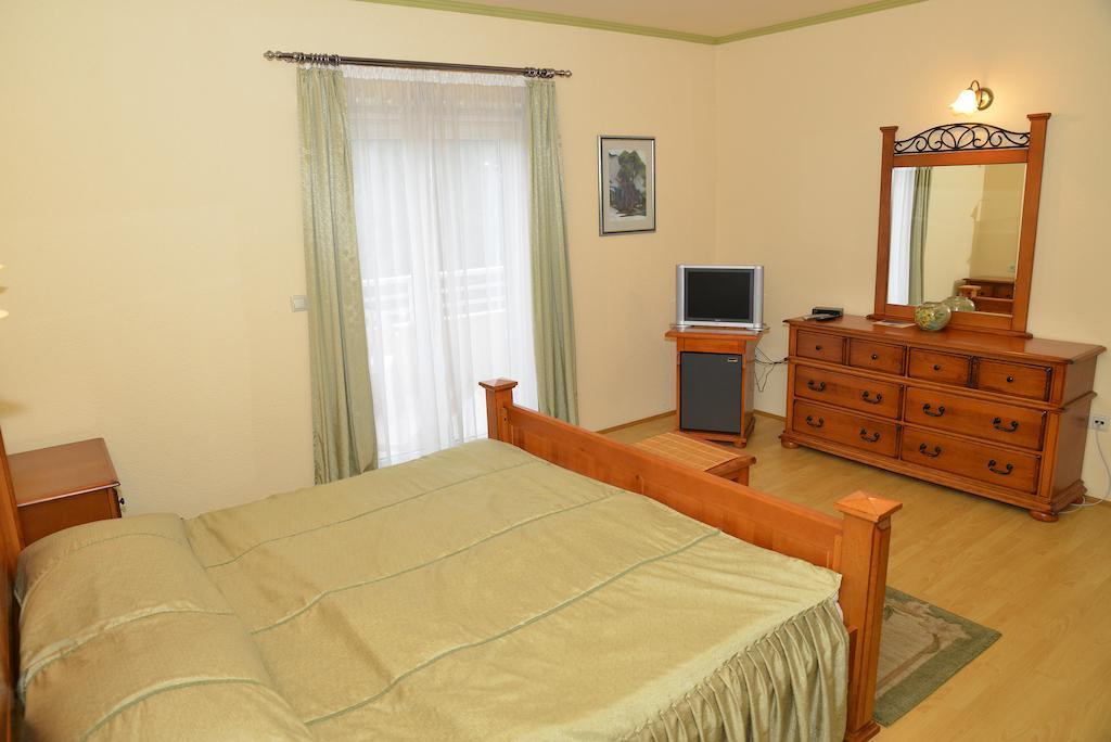 Hotel Venezia Imotski Bagian luar foto